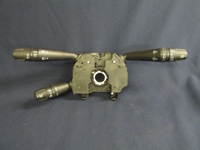 Fiat 500L tempomatos kormánykapcsoló 7355582700