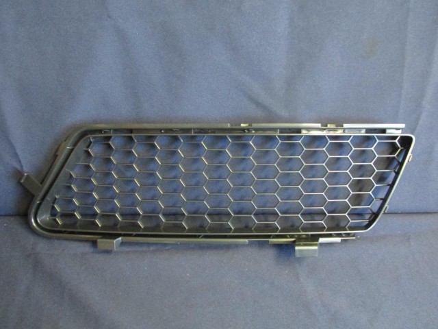 Alfa Romeo 159 utángyártott új bal első, alsó díszrács 156089639