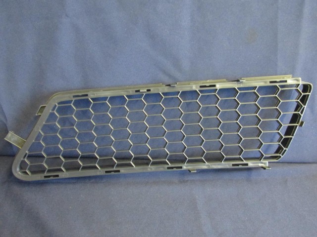 Alfa Romeo 159 utángyártott új jobb első díszrács 156089638