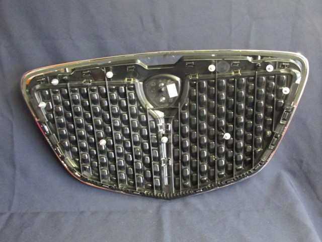 Lancia Ypsilon  2003-2011 gyári új, első díszrács 735434126