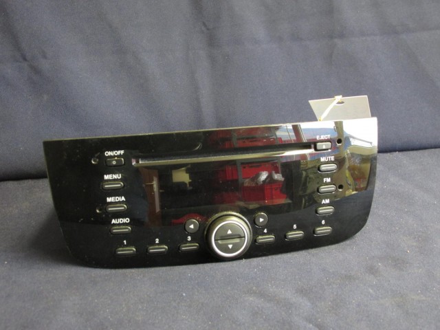 Fiat Punto Evo, My Punto, Nouva Punto Cd-s Rádió Delphi, kód nincs hozzá!!!!