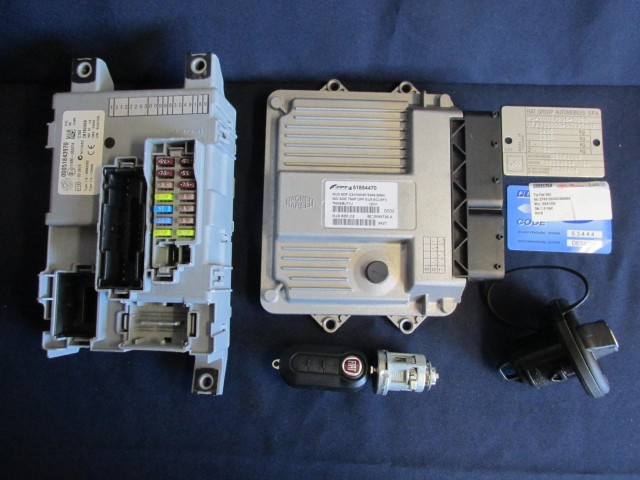 69334 Fiat 500 1,3 Mjet 75Le  motorvezérlő szett 51854470
