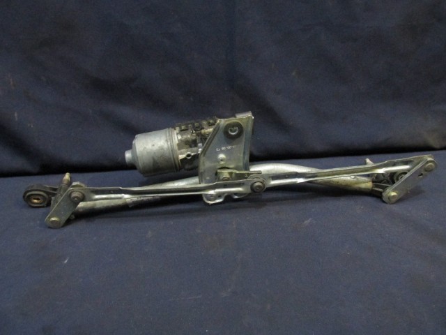 Alfa Romeo Gt első ablaktörlő motor mechanikával