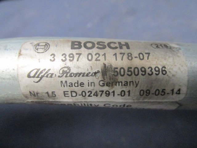 Alfa Romeo Giulietta első ablaktörlő motor mechanikával