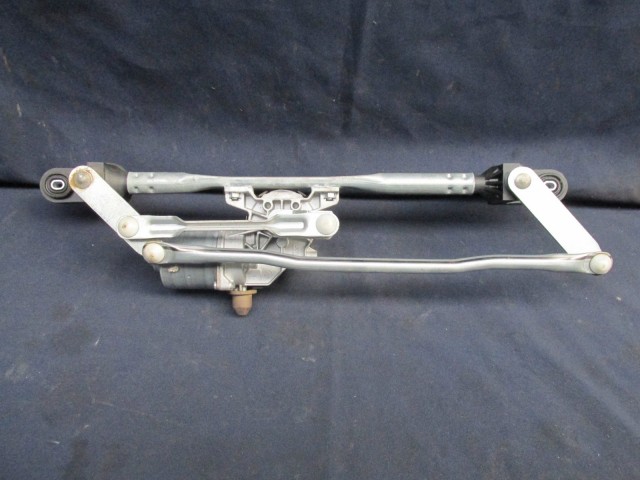 Lancia Ypsilon III. első ablaktörlő motor mechanikával