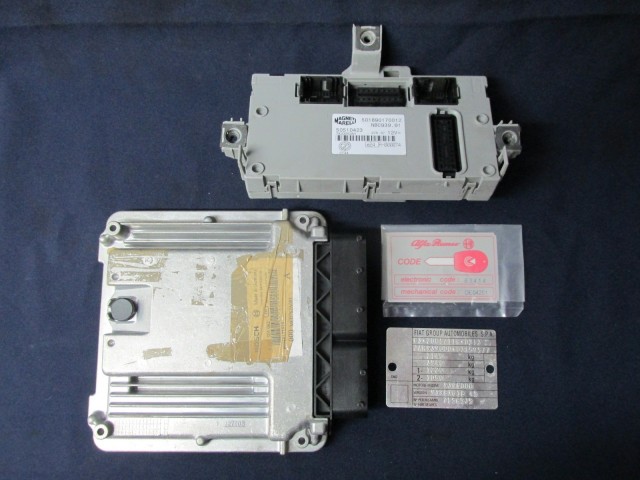 72080 Alfa Romeo 159 3,2 benzin motorvezérlő szett 0261S01062