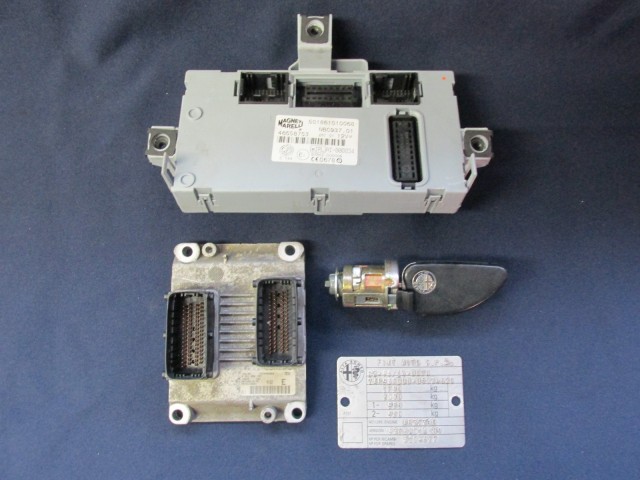 157 Alfa Romeo 147 2,0 benzin motorvezérlő szett 0261206707