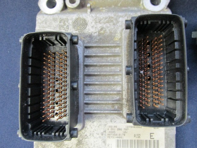 157 Alfa Romeo 147 2,0 benzin motorvezérlő szett 0261206707