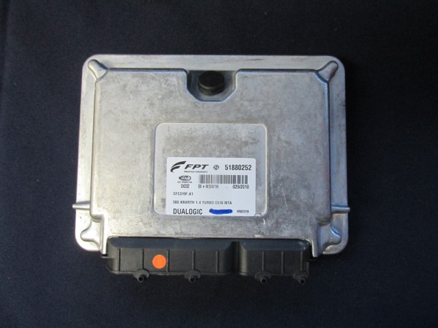 Fiat 500 Abarth 1,4 benzin váltóvezérlő elektronika 51880252