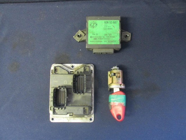 72126 Alfa Romeo 156 2,0 16v benzin Euro 2 motorvezérlő szett 0261204948 , 46768470