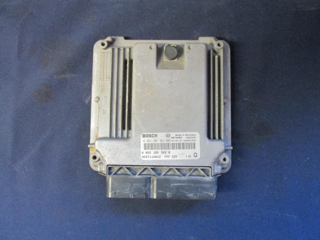 72135 Alfa Romeo 156 2,0 benzin motorvezérlő 0261S01021