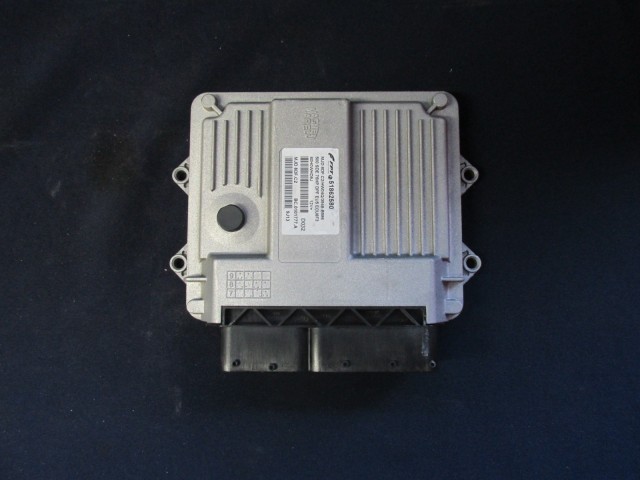 Fiat 500 1,3 16v Diesel motorvezérlő 51862580