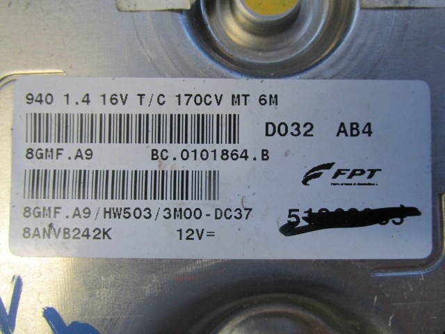 72260 Alfa Romeo Giulietta 1,4 benzin motorvezérlő 51833382