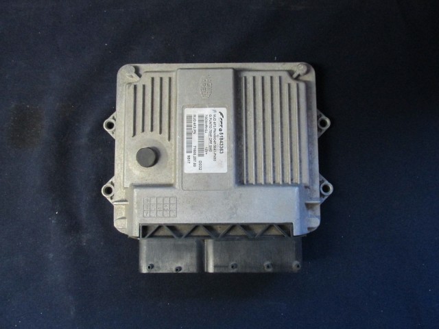 Fiat Grande Punto 1,3 16v Diesel 75Le Euro 4 motorvezérlő 51843363