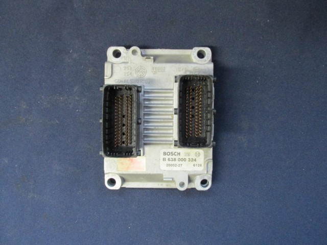 72325 Alfa Romeo 147 1,6 benzin motorvezérlő B638000324