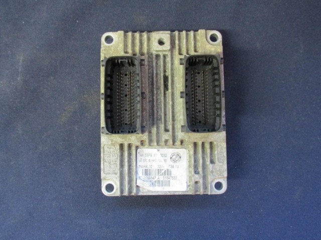 Fiat 500 1,2 8v  benzin motorvezérlő 51847332