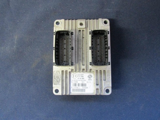 Fiat 500 1,2 benzin motorvezérlő 51918295