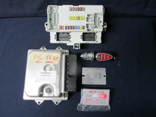 72167 Alfa Romeo Giulietta 1,4 benzin motorvezérlő szett  51958126