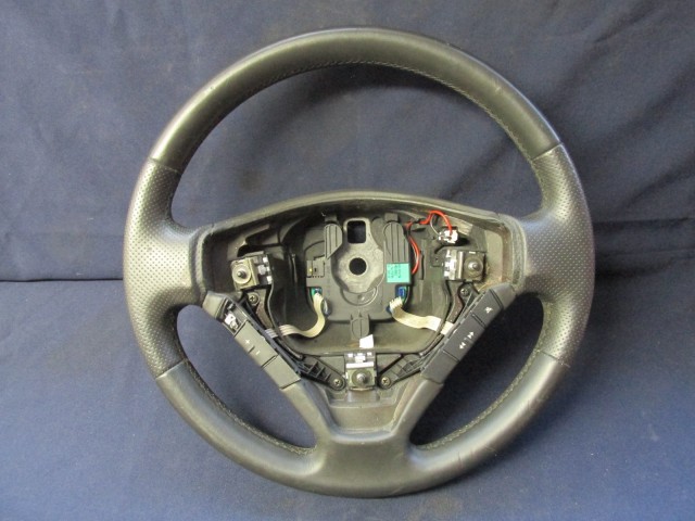 135769 Fiat Croma fekete színű, bőr, multikormányos kormánykerék