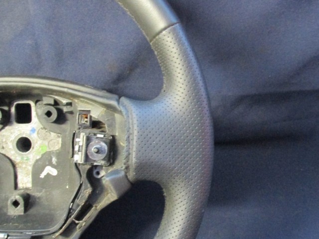 135767 Fiat Croma fekete színű, bőr, multikormányos kormánykerék