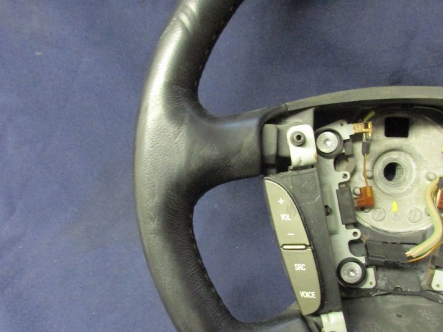 135811 Lancia Thesis fekete színű,bőr,multikormányos kormánykerék