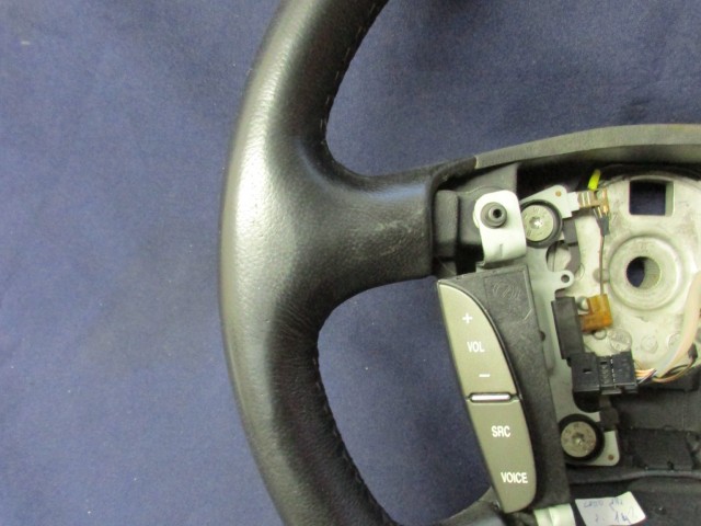 135816 Lancia Thesis fekete színű, bőr,multikormányos kormánykerék