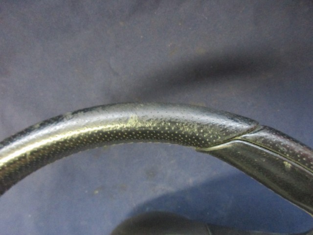 135799 Alfa Romeo 147 fekete színű,bőr,multikormányos kormánykerék