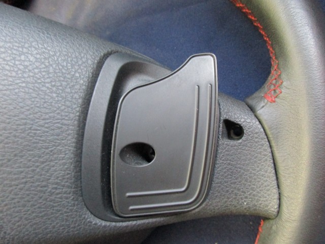 135788 Alfa Romeo Giulietta fekete színű, bőr kormánykerék