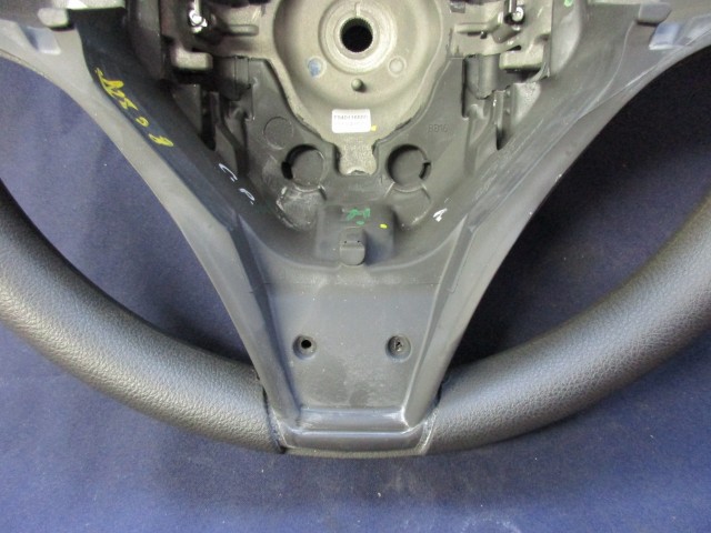 135790 Alfa Romeo Giulietta fekete színű,műanyag kormánykerék 