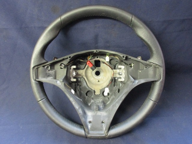 135776 Alfa Romeo Mito fekete színű, bőr kormánykerék