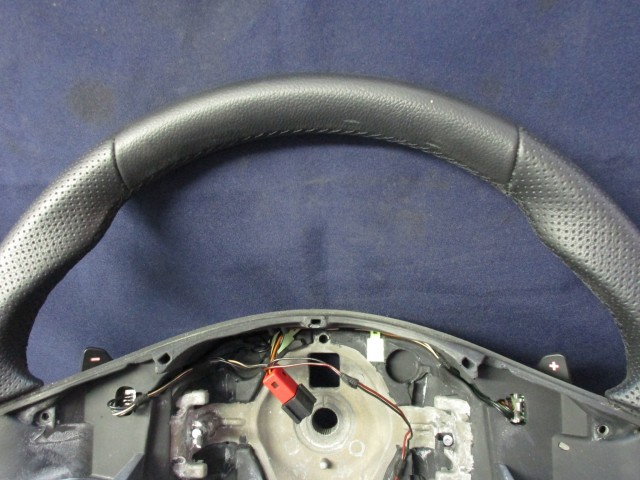 135776 Alfa Romeo Mito fekete színű, bőr kormánykerék