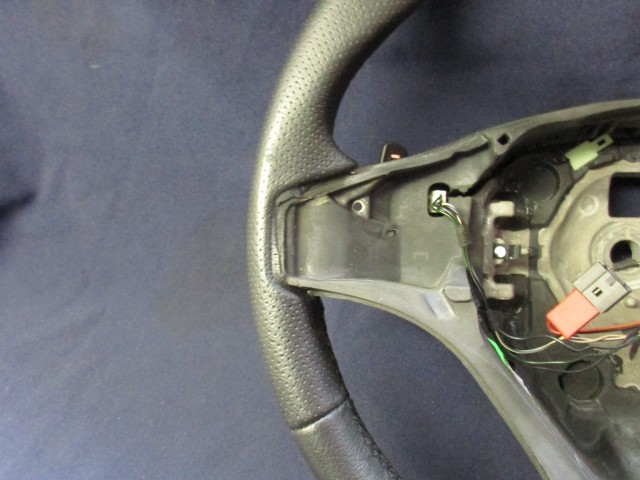 135780 Alfa Romeo Mito fekete színű, bőr kormánykerék