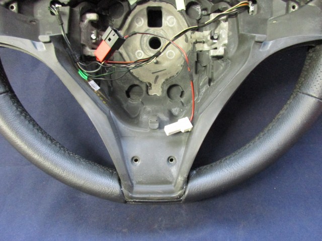 135780 Alfa Romeo Mito fekete színű, bőr kormánykerék