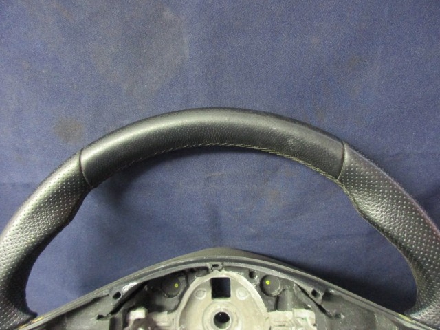 135783 Alfa Romeo Mito fekete színű, bőr kormánykerék