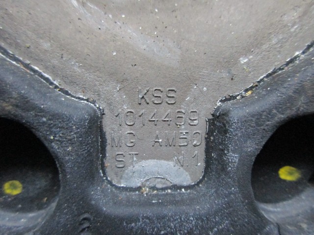 135783 Alfa Romeo Mito fekete színű, bőr kormánykerék