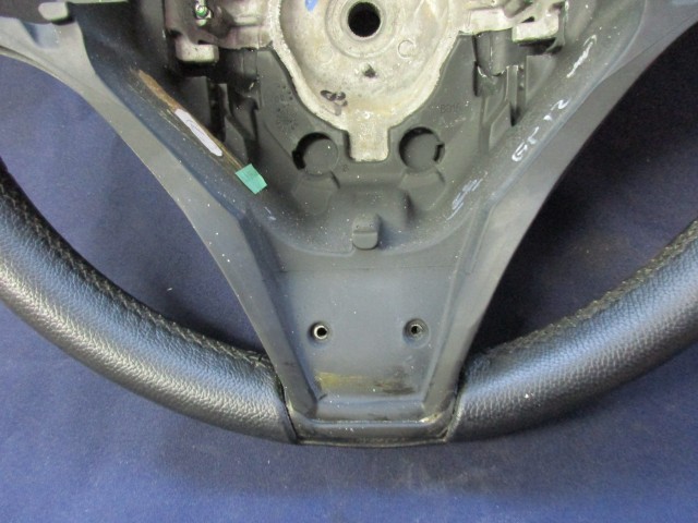 135787 Alfa Romeo Mito fekete színű, bőr kormánykerék