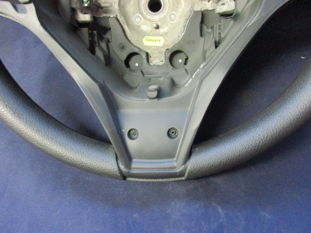 135793 Alfa Romeo Mito fekete színű, műanyag kormánykerék 