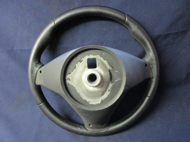 135794 Alfa Romeo Mito fekete színű, bőr kormánykerék