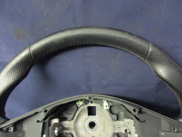 135795 Alfa Romeo Mito fekete színű, bőr kormánykerék