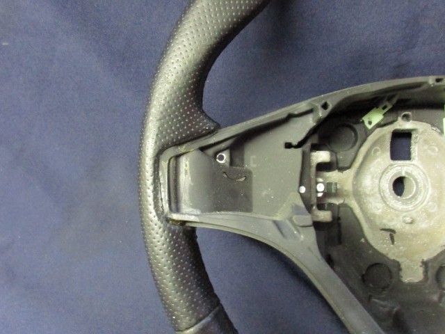 135795 Alfa Romeo Mito fekete színű, bőr kormánykerék