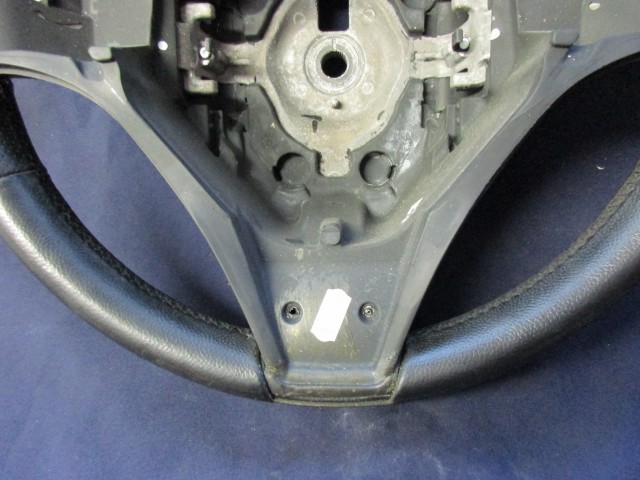 135795 Alfa Romeo Mito fekete színű, bőr kormánykerék