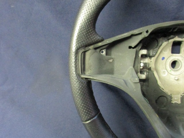 135796 Alfa Romeo Mito fekete színű, bőr kormánykerék