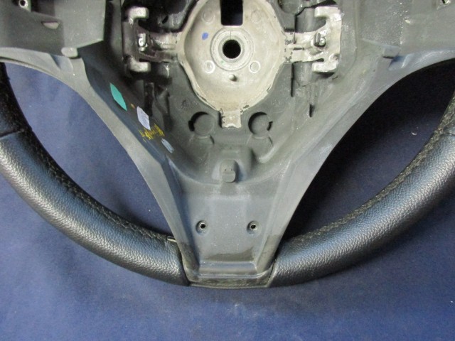 135796 Alfa Romeo Mito fekete színű, bőr kormánykerék