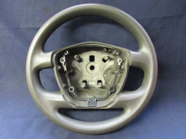 135819 Lancia Ypsilon II. sötét szürke színű, műanyag, sima kormánykerék