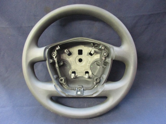 135804 Lancia Ypsilon II. szürke színű, műanyag,sima kormánykerék