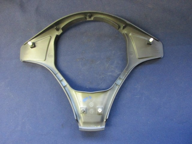 175304 Alfa Romeo Mito matt fekete,kormányközép