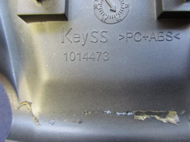 175304 Alfa Romeo Mito matt fekete,kormányközép