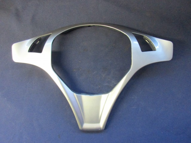 Alfa Romeo Mito ezüst,multikormányos kormányközép