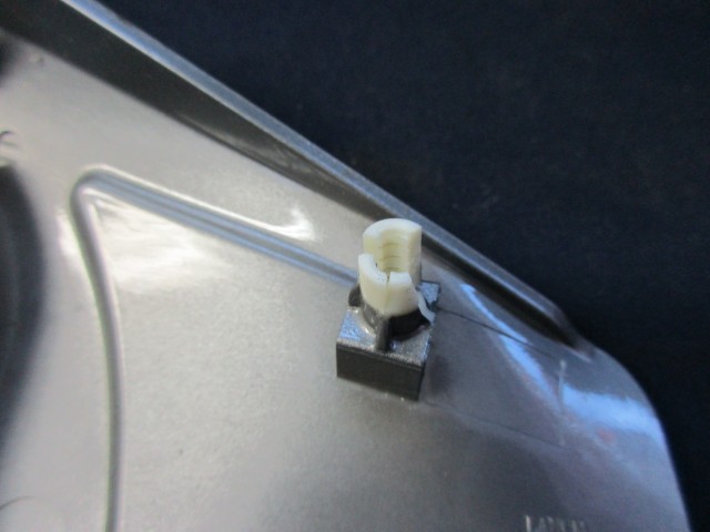 175116 Alfa Romeo Mito ezüst,kormányközép