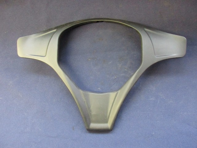 175302 Alfa Romeo Mito matt fekete, kormányközép